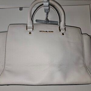 Michael Kors Selma Saffiano Leather Medium Satchel